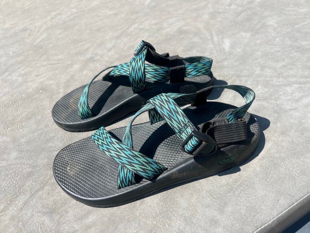 Men’s z1 classic Chaco sandals river water travel size 13 hiking blue & green